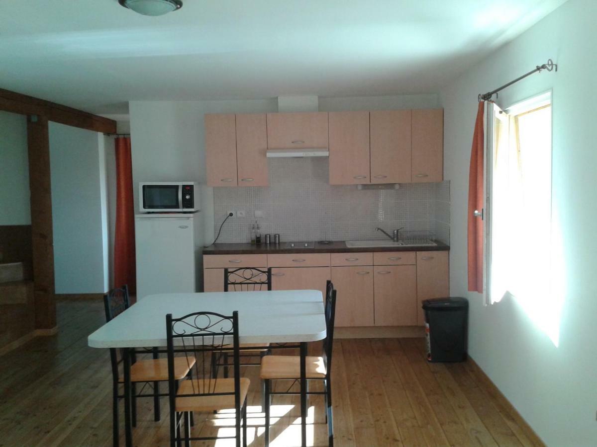 Apartamento Le Bon Air Est Dans Le Pre Champagnac  Exterior foto